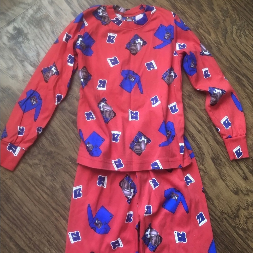 Bratz Sports Boys Size 10 Pijama (2 Piece) Long Sleeve & Pants, Good Condition